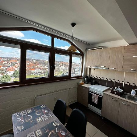 High Level Apart Oradea Free Reserved Parking ภายนอก รูปภาพ