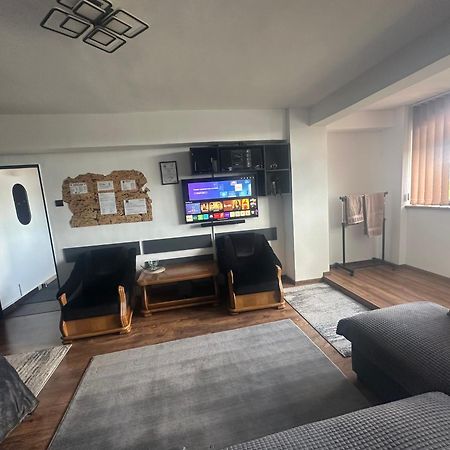 High Level Apart Oradea Free Reserved Parking ภายนอก รูปภาพ