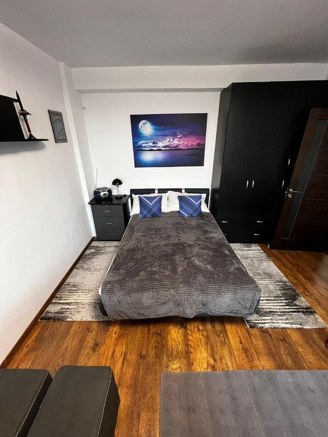 High Level Apart Oradea Free Reserved Parking ภายนอก รูปภาพ