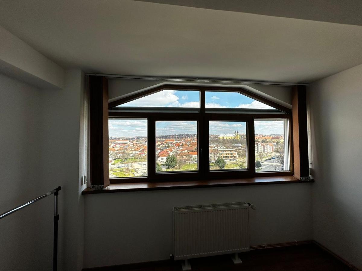 High Level Apart Oradea Free Reserved Parking ภายนอก รูปภาพ